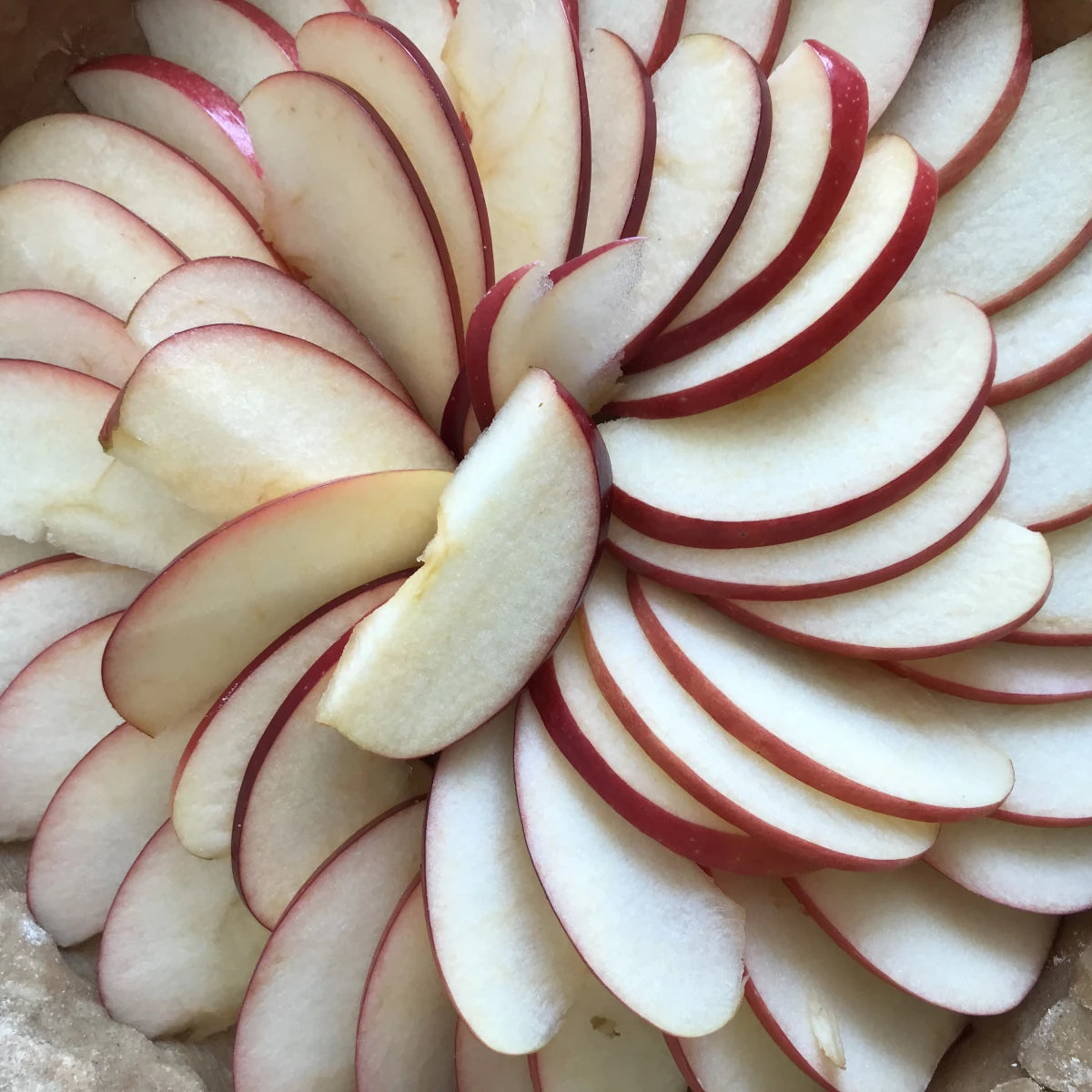Tarte aux pommes prête à cuire.